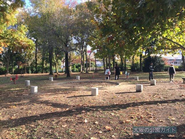 万博記念公園「やったねの木」幼児向け遊具