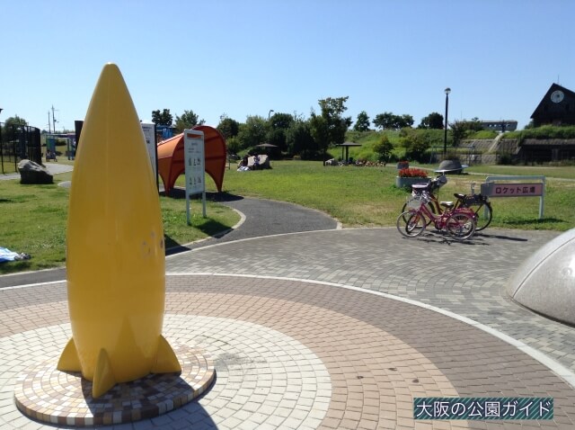 深北緑地の遊具①「ロケット広場」入口