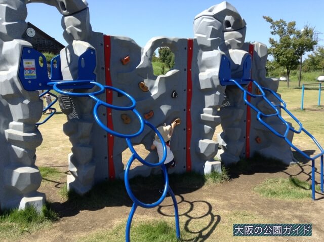 深北緑地①「ロケット広場」ロッククライミング遊具