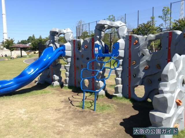 深北緑地①「ロケット広場」ロッククライミング遊具