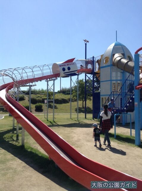 深北緑地①「ロケット広場」大型複合遊具とローラー滑り台