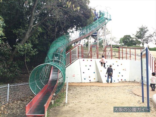 浜寺公園「高石児童遊技場」滑り台とロッククライミング