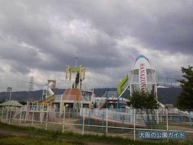 花園中央公園の大型遊具