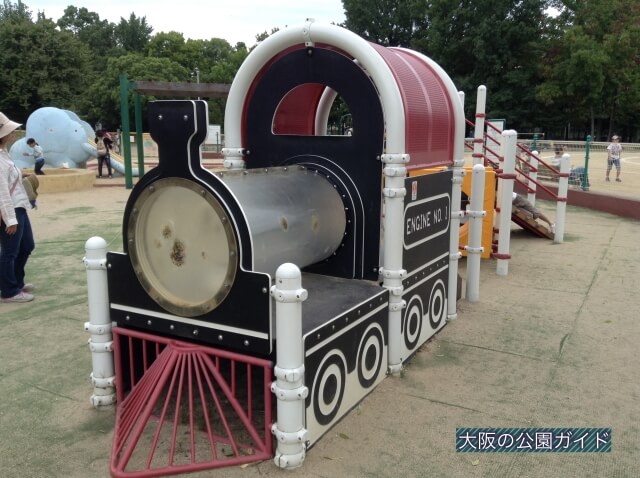 久宝寺緑地「幼児コーナー」汽車の乗り物遊具