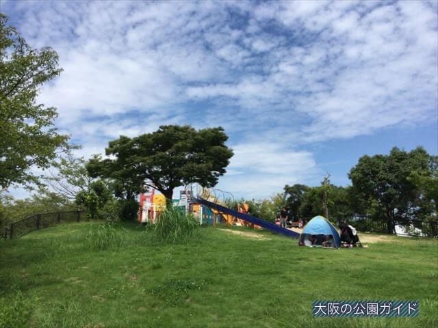 舞洲緑地の芝生広場