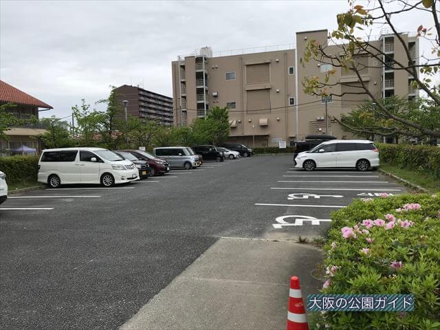 「水無瀬川緑地公園」無料駐車場(奥側)