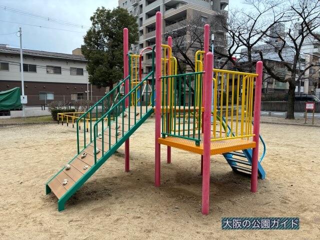 「森之宮公園」複合遊具・ミニボルダリング