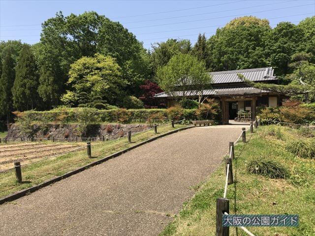 錦織公園「河内の里」の里の家