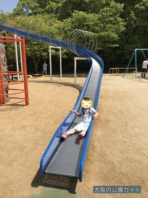 錦織公園「水辺の里」アスレチック型大型複合遊具、ローラー滑り台