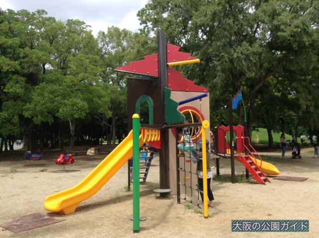 大泉緑地「冒険ランド」複合遊具