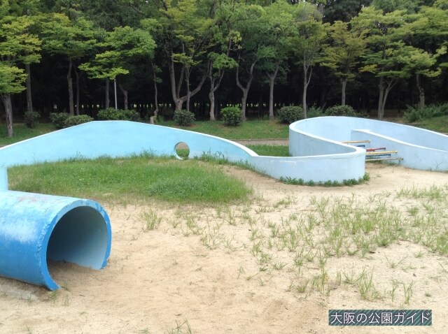 大泉緑地「わんぱくらんど」トンネル・平均台