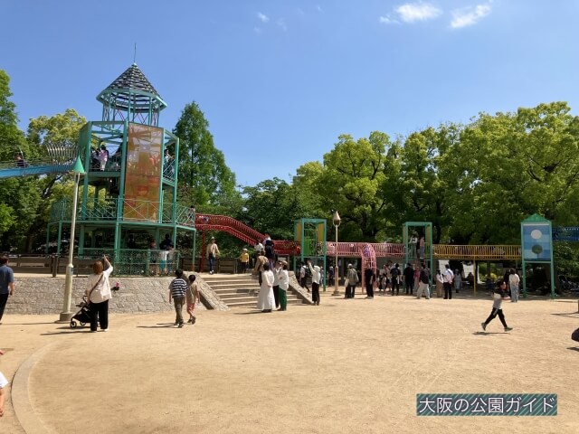 大阪城公園の遊具広場