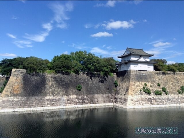 大阪城大手前付近の外堀