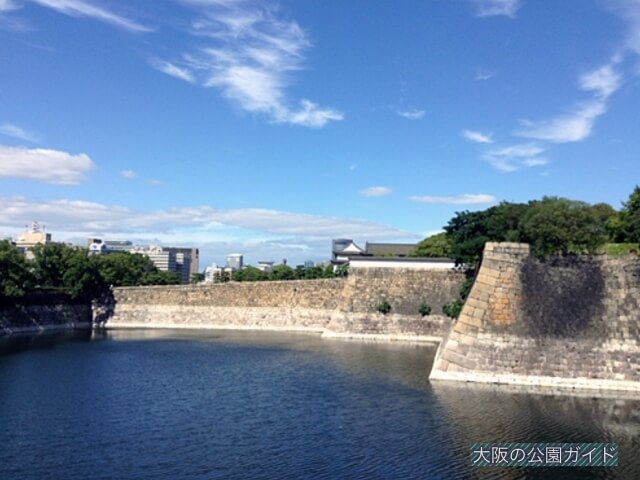 大阪城大手前付近の外堀