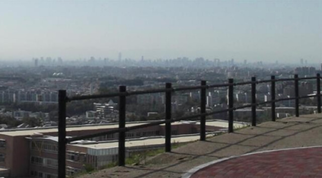 「彩都なないろ公園」展望台