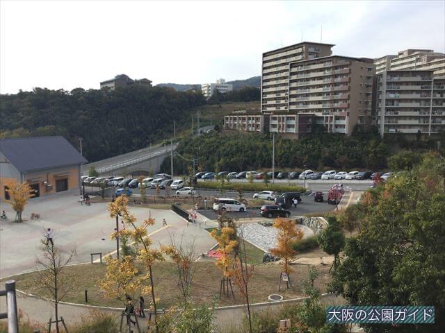 彩都西公園駐車場