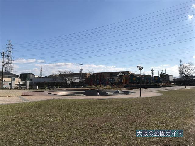 「新町南公園」芝生広場