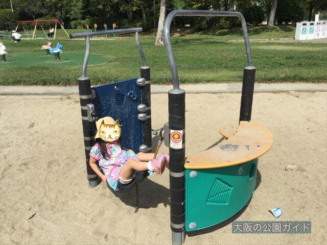 「住之江公園」のミニ遊具「お店屋さん＆ハンモック（ごっこ遊び）」