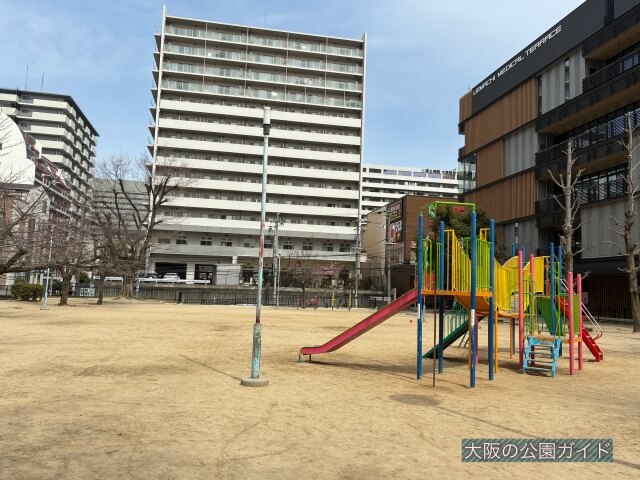 「銅座公園」広場（グラウンド）