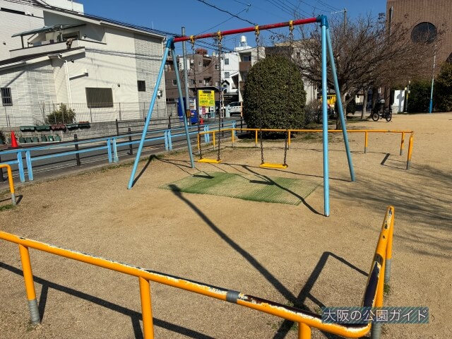 「神路公園」ブランコ