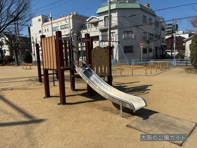 「神路公園」複合遊具・滑り台