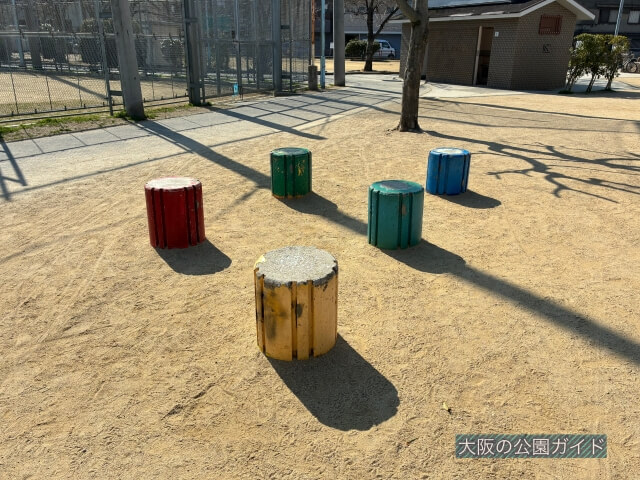 「神路公園」ステップ遊具