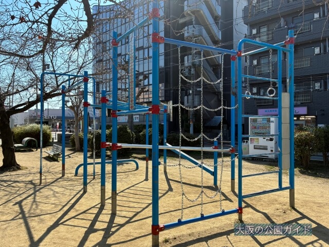 「神路公園」複合健康器具