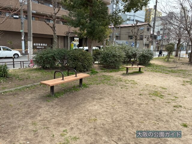 「南大江公園」ベンチ