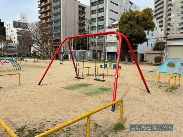 「南大江公園」ブランコ