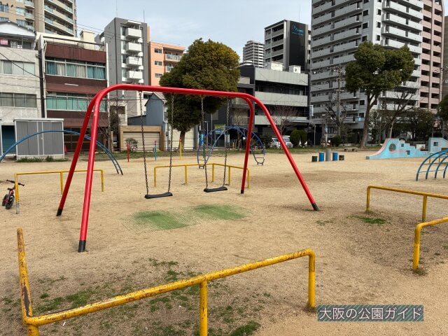 「南大江公園」ブランコ