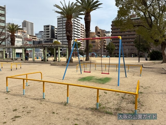 「南大江公園」ブランコ