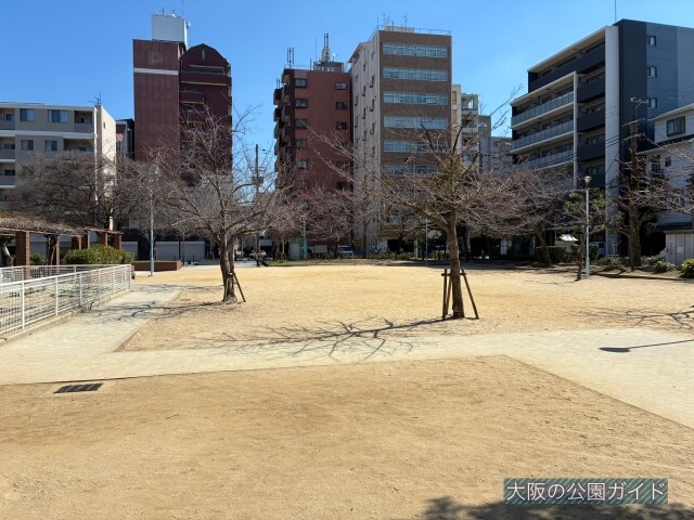 真田山公園「広場」