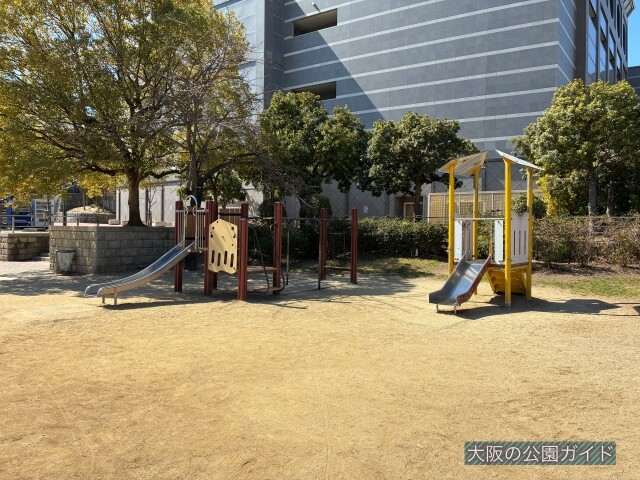 真田山公園「複合遊具」